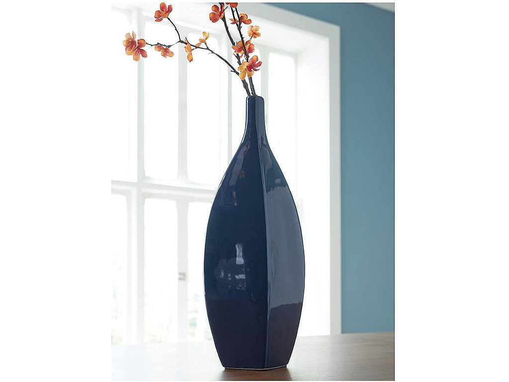 Abtinson Vase - image 1