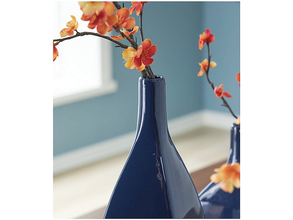 Abtinson Vase - image 2