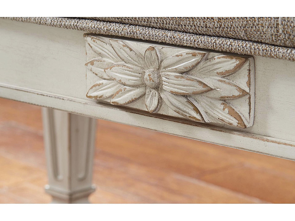 Realyn Accent Bench - image 5