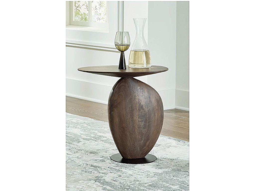 Cormmet Accent Table - image 1