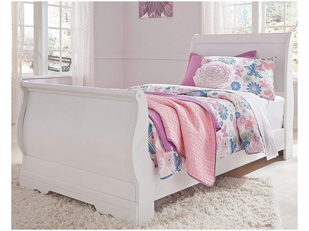 Anarasia Twin Sleigh Bed and Chest - image 5