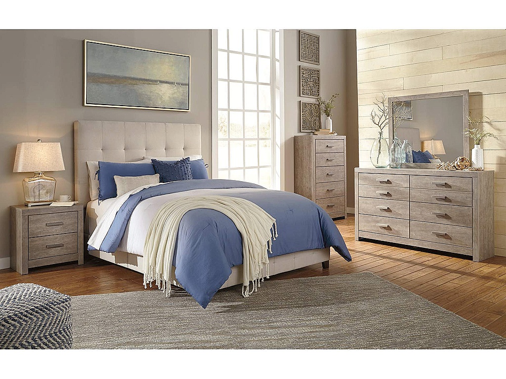 Culverbach Chest of Drawers - image 5