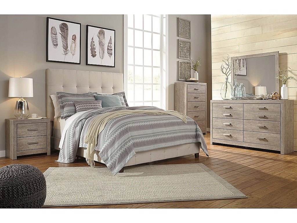 Culverbach Chest of Drawers - image 3