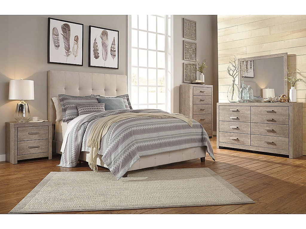 Dolante Queen Upholstered Bed - image 6