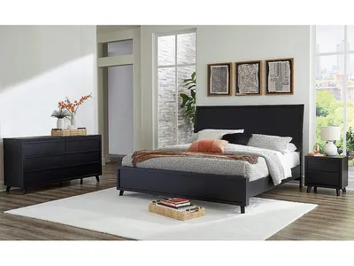 Danziar King Panel Bed, Dresser and Nightstand