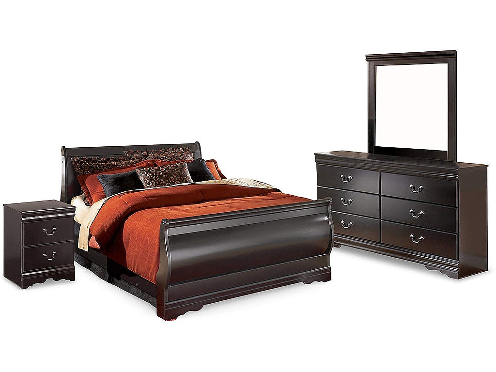Huey Vineyard Full Sleigh Bed, Dresser, Mirror and Nightstand - main image