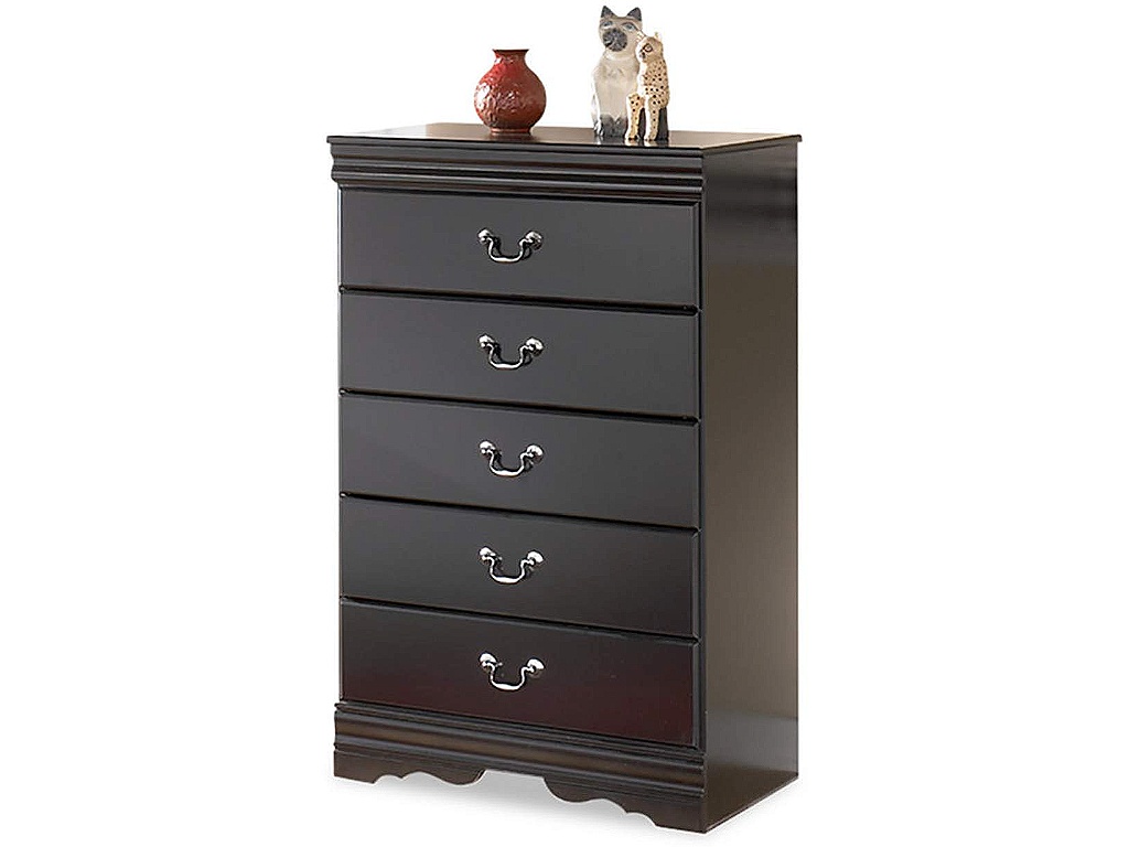 Huey Vineyard Full Sleigh Headboard, Chest and Nightstand - image 2