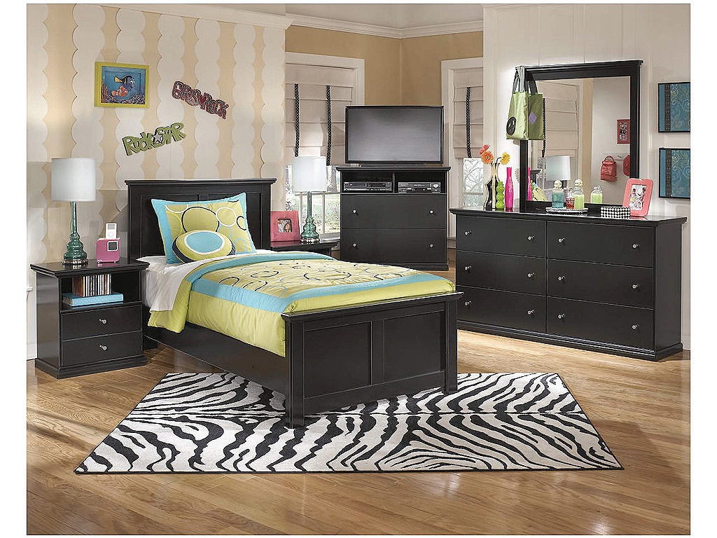 Maribel Dresser - image 11