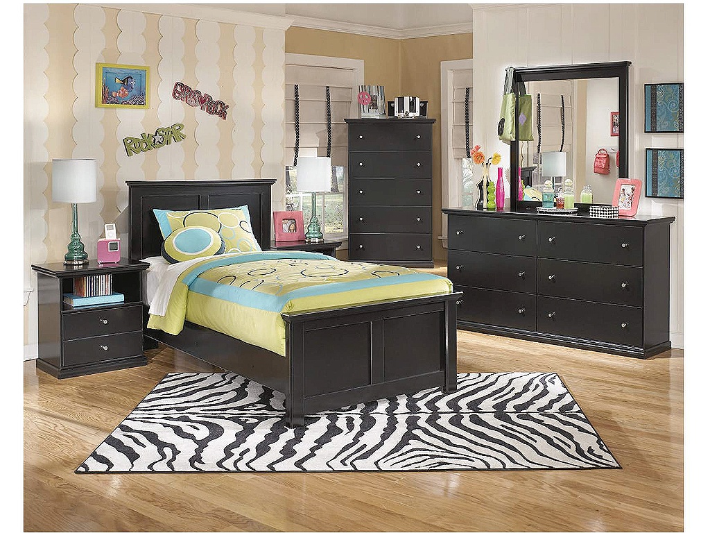Maribel Chest of Drawers - image 5