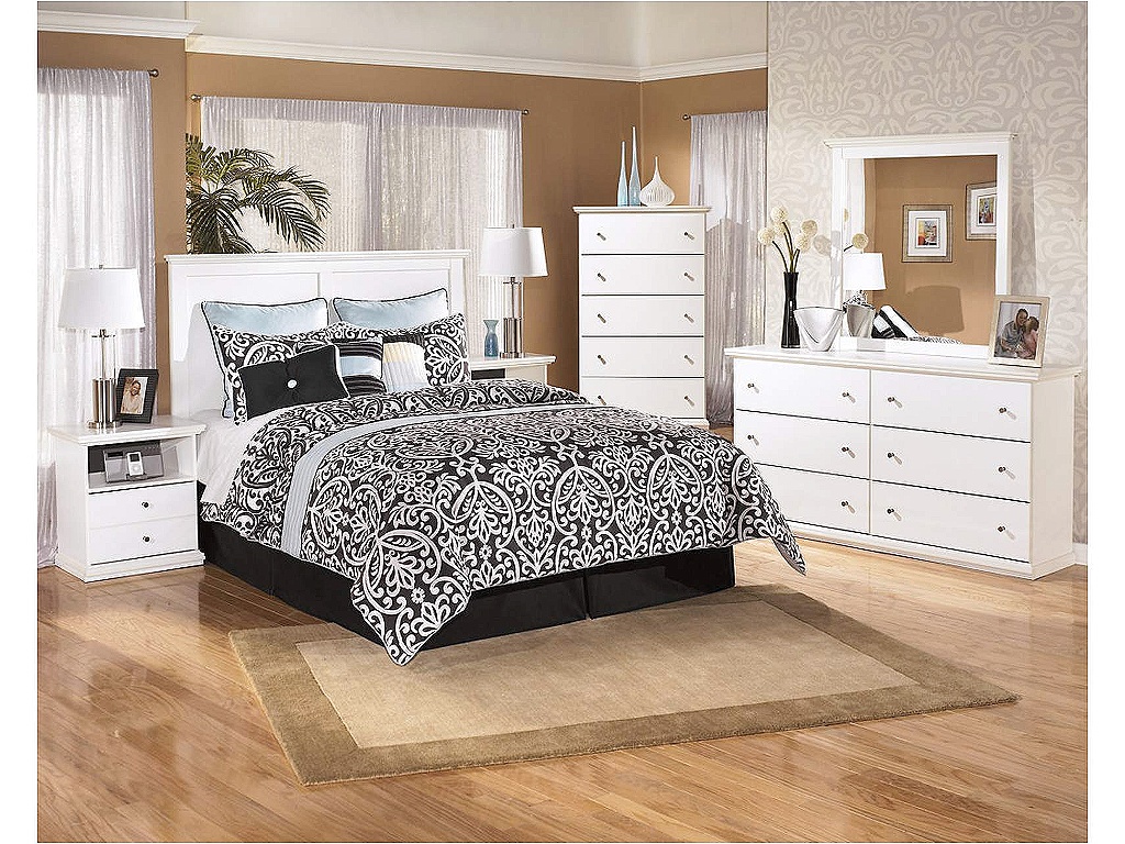 Bostwick Shoals Chest of Drawers - image 2
