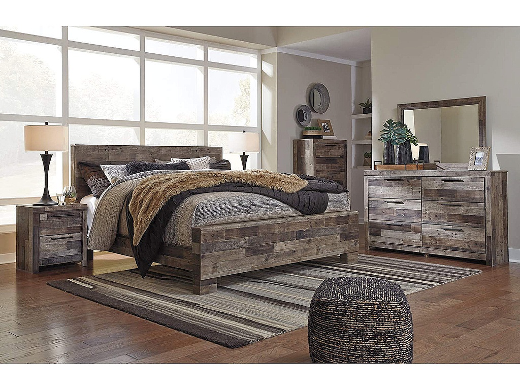 Derekson King Panel Bed - image 4