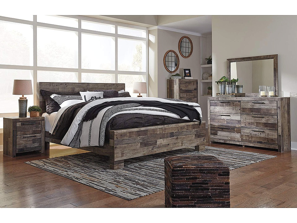Derekson King Panel Bed - image 5