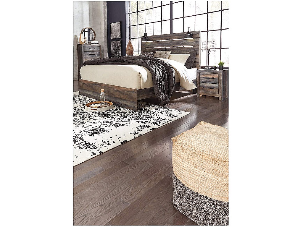 Drystan King Panel Bed - image 4