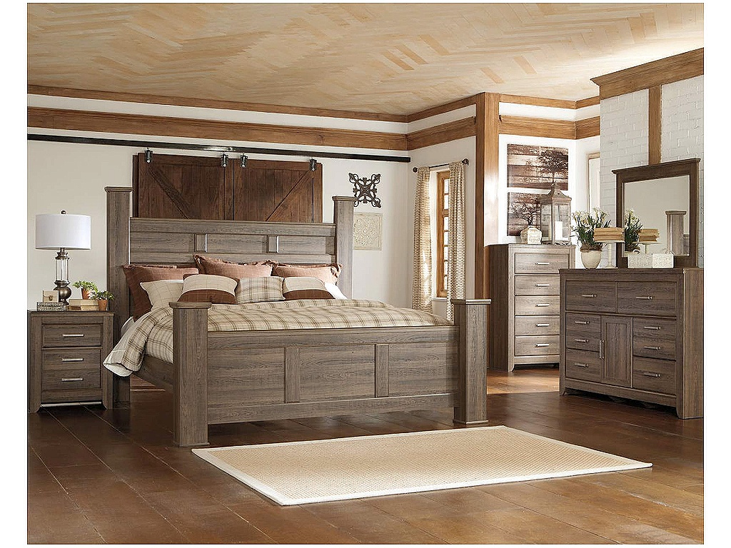Juararo California King Poster Bed, Dresser, Mirror, Chest and 2 Nightstands - main image