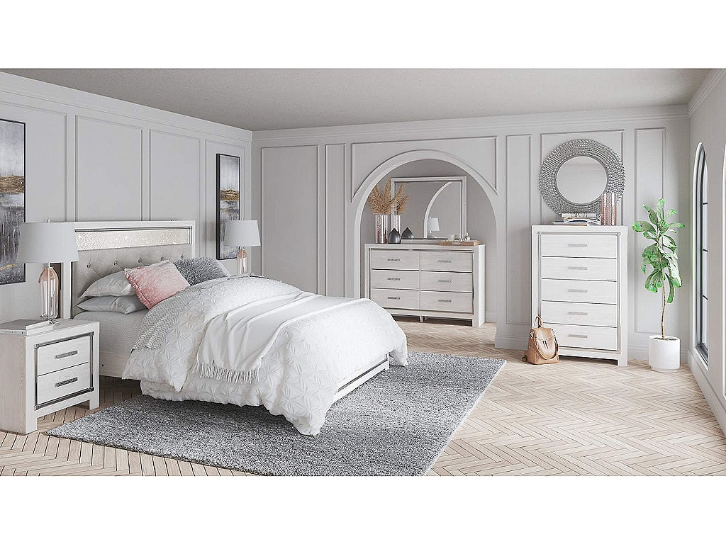 Altyra Queen Panel Headboard, Dresser and Mirror - image 3