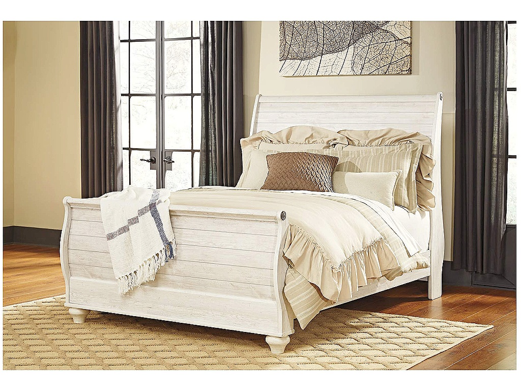 Willowton Queen Sleigh Bed, Dresser, Mirror, Chest and Nightstand - image 13
