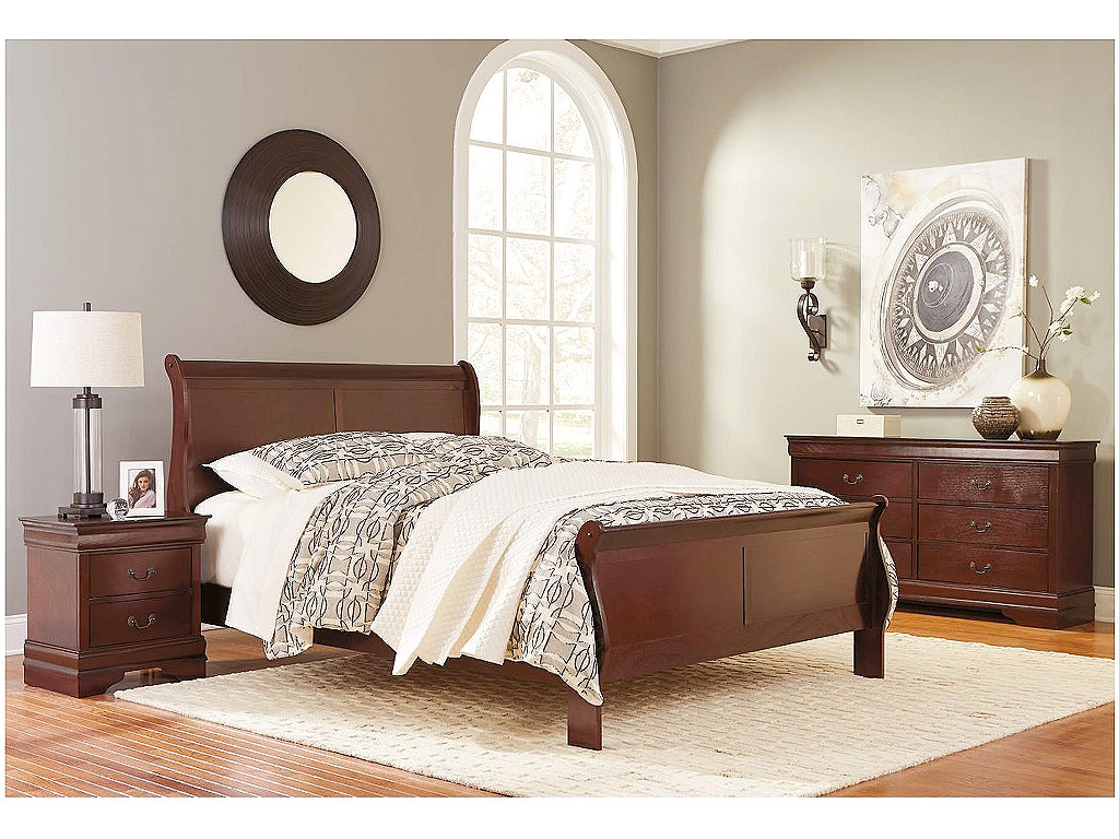 Alisdair Queen Sleigh Bed, Dresser and Mirror - image 1