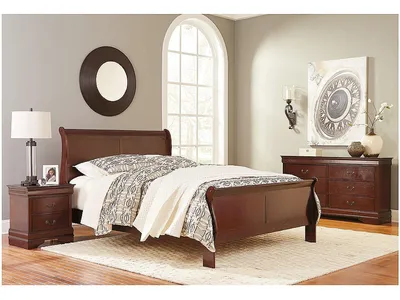 Alisdair Queen Sleigh Bed, Dresser and Mirror