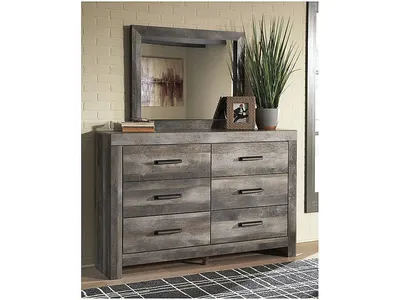Wynnlow Dresser and Mirror