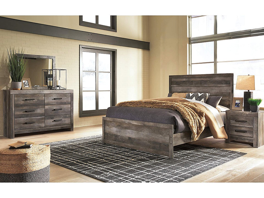 Wynnlow Queen Panel Bed with Mirrored Dresser and Nightstand - main image
