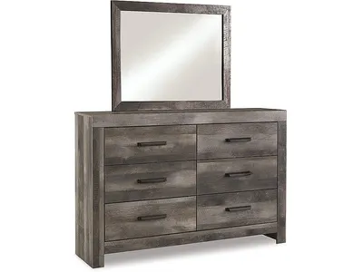 Wynnlow King Poster Bed, Dresser, Mirror and Nightstand