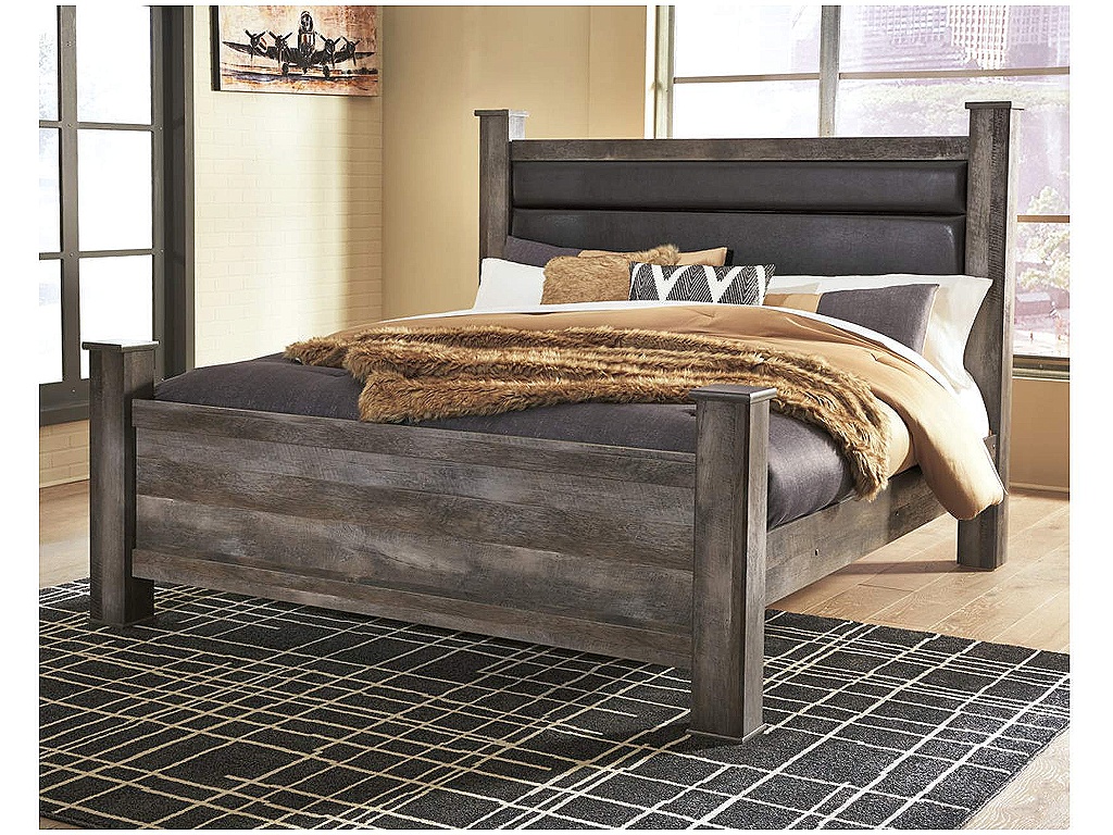 Wynnlow King Poster Bed - image 1