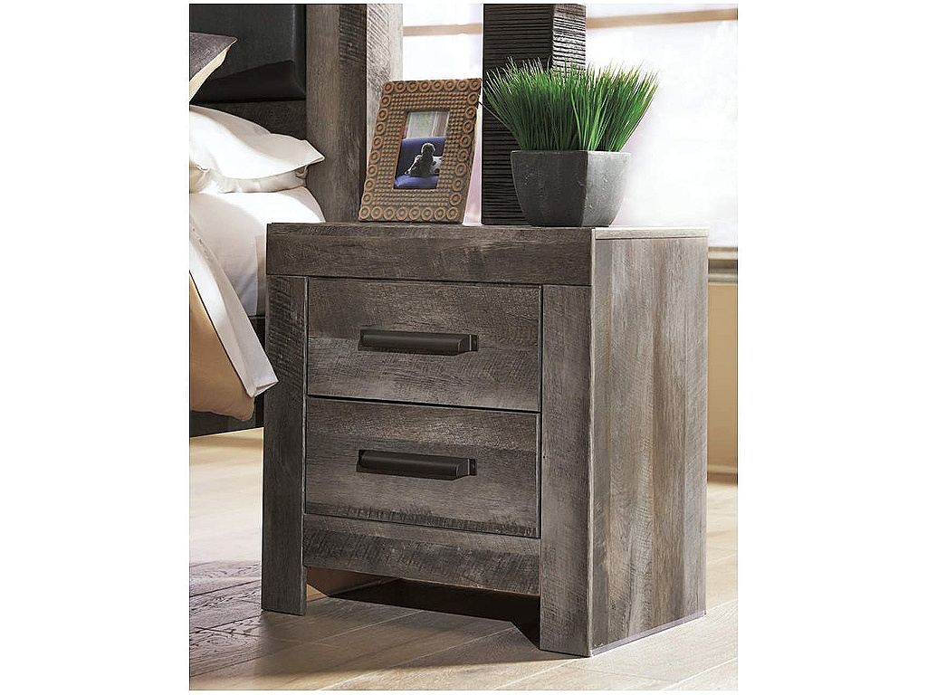 Wynnlow Full Panel Bed, Chest and Nightstand - image 9