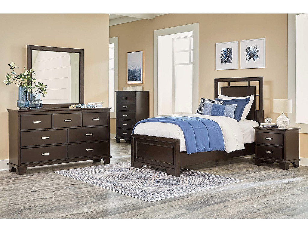 Covetown Chest of Drawers - image 9