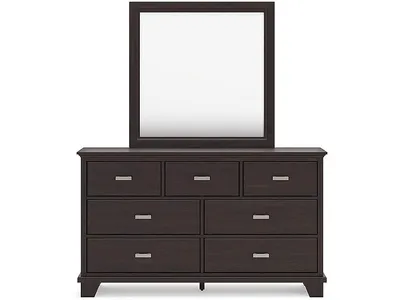 Covetown Queen Panel Bed, Dresser, Mirror, Chest and Nightstand - Alternative View