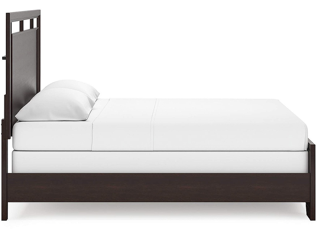 Covetown King Panel Bed, Dresser and Mirror - image 13