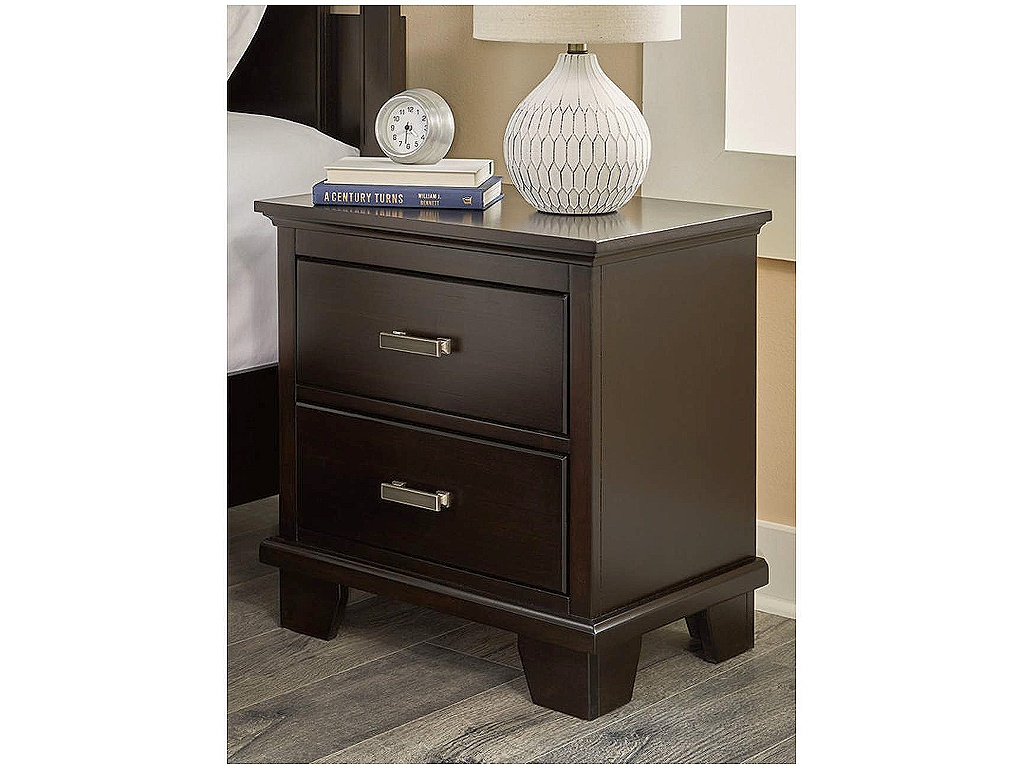 Covetown Full Panel Bed, Dresser, Mirror, Chest and Nightstand - image 33