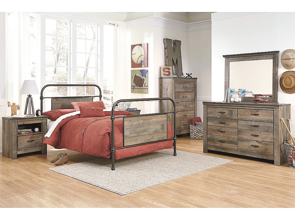 Trinell Chest of Drawers - image 6