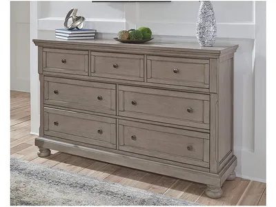Lettner Dresser