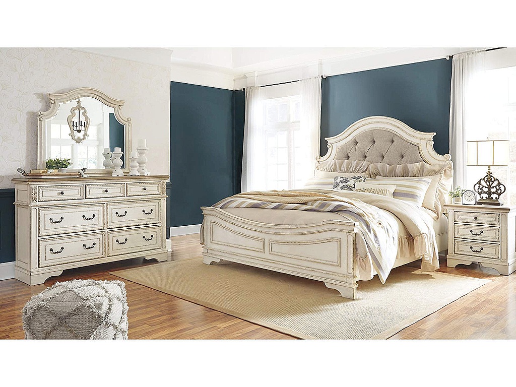 Realyn Nightstand - image 6