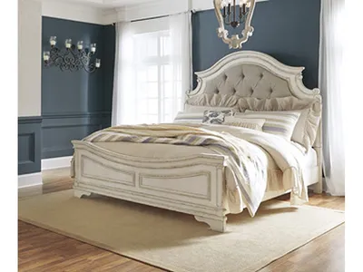 Realyn King/California King Upholstered Panel Headboard