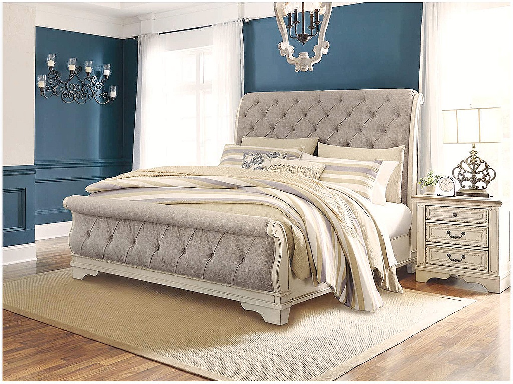 Realyn California King Sleigh Bed - image 7