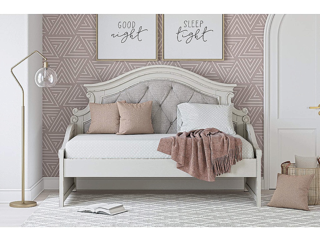 Realyn Twin Day Bed - image 4