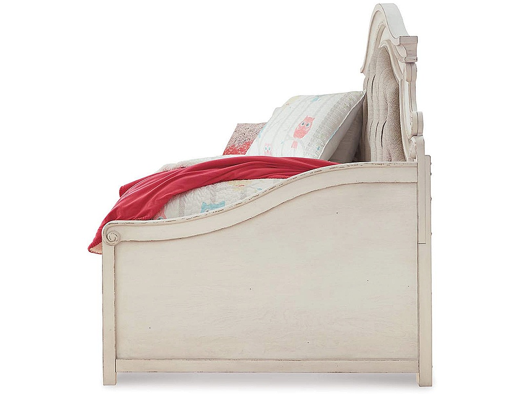 Realyn Twin Day Bed - image 7