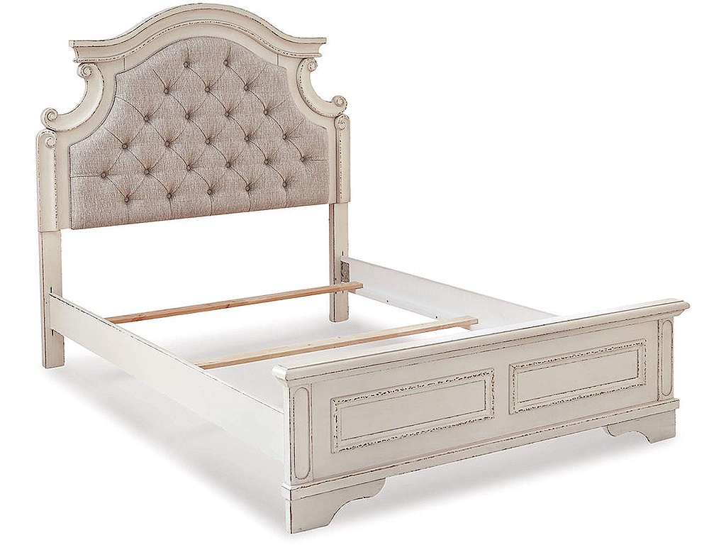 Realyn Full Panel Bed and Chest - image 5