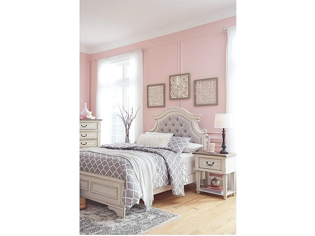 Realyn Full Panel Bed - image 7