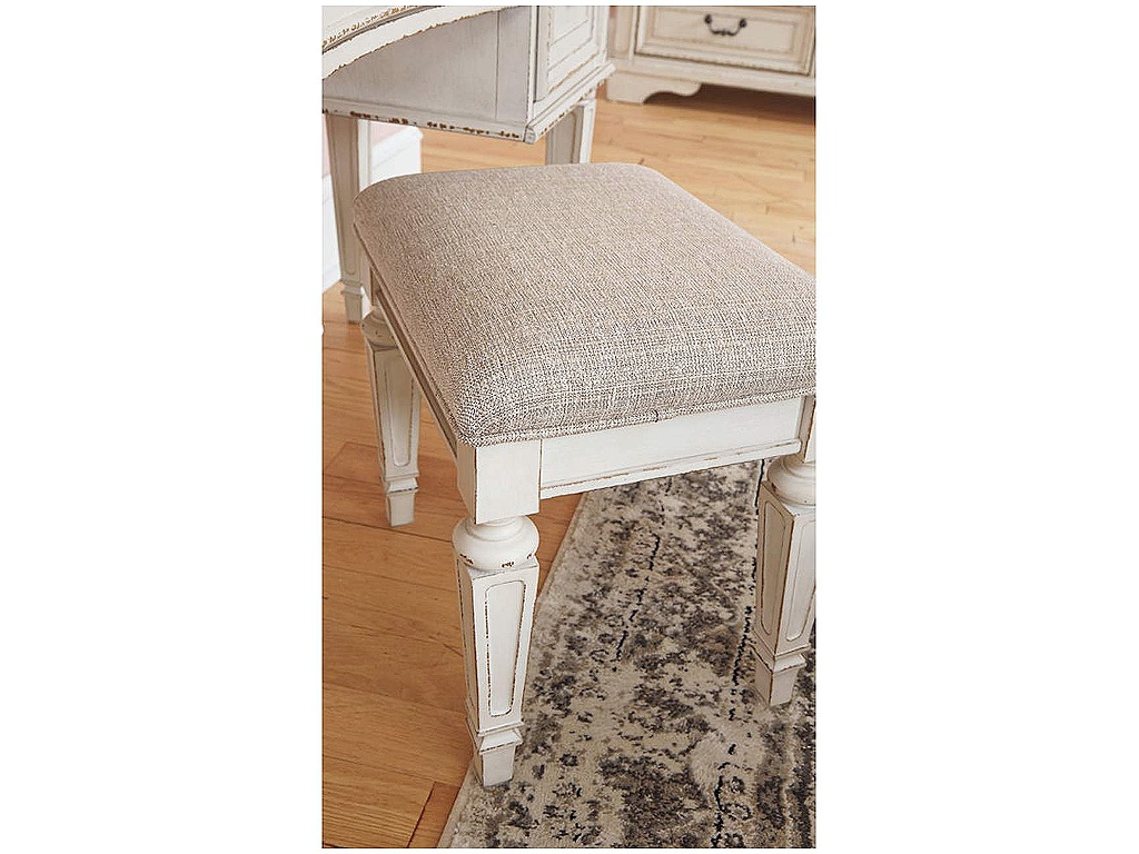 Realyn King Panel Bed, Dresser, Mirror, Chest, Vanity and Nightstand - image 18