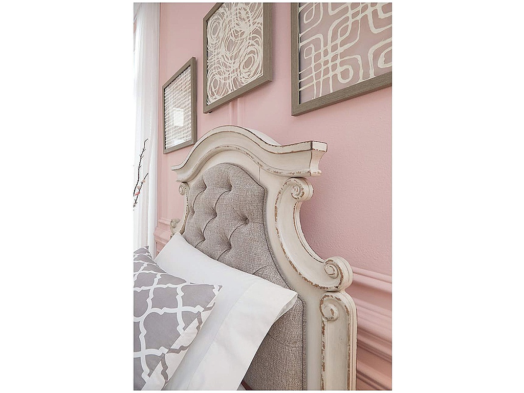 Realyn King Upholstered Panel Bed - image 2