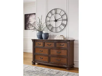 Lavinton Dresser