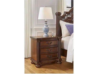 Lavinton Nightstand
