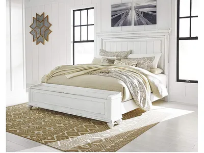 Kanwyn Queen Panel Bed with Storage Bench