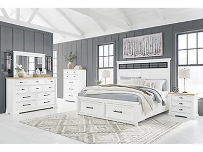 Ashbryn Queen Storage Footboard