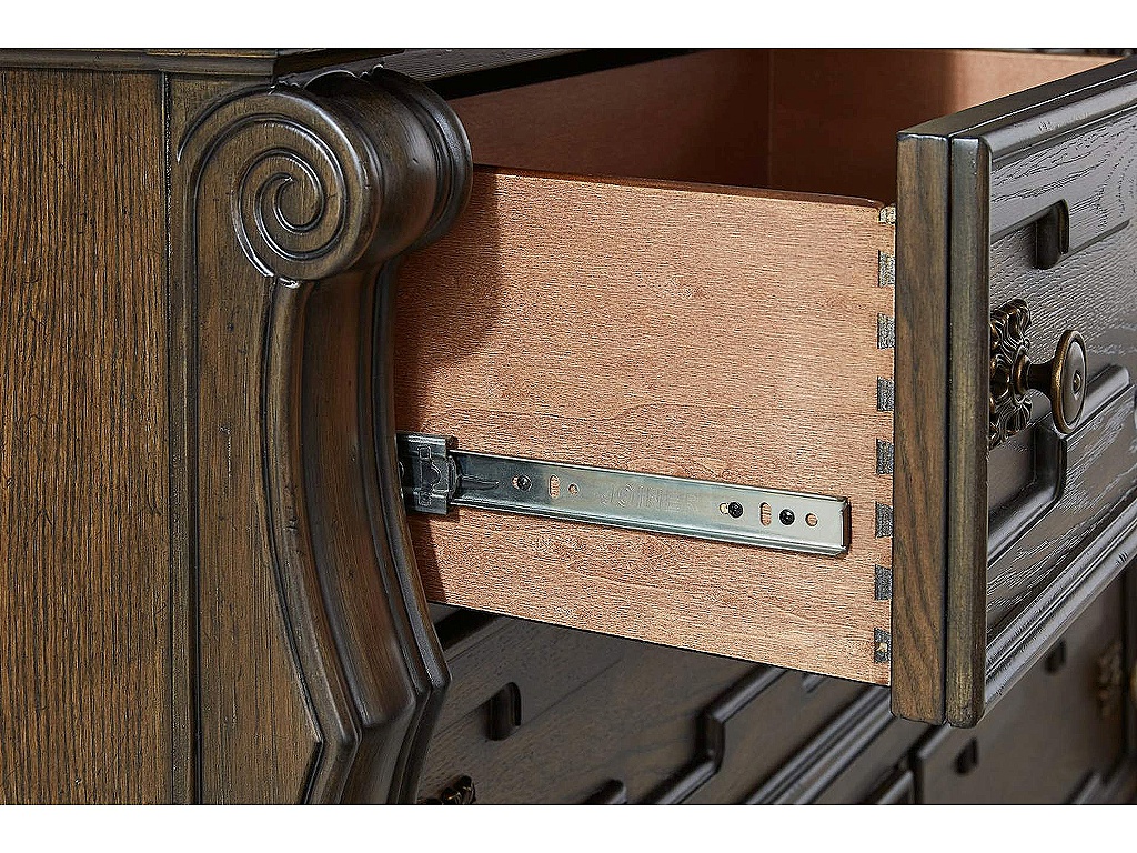 Maylee Dresser - image 8