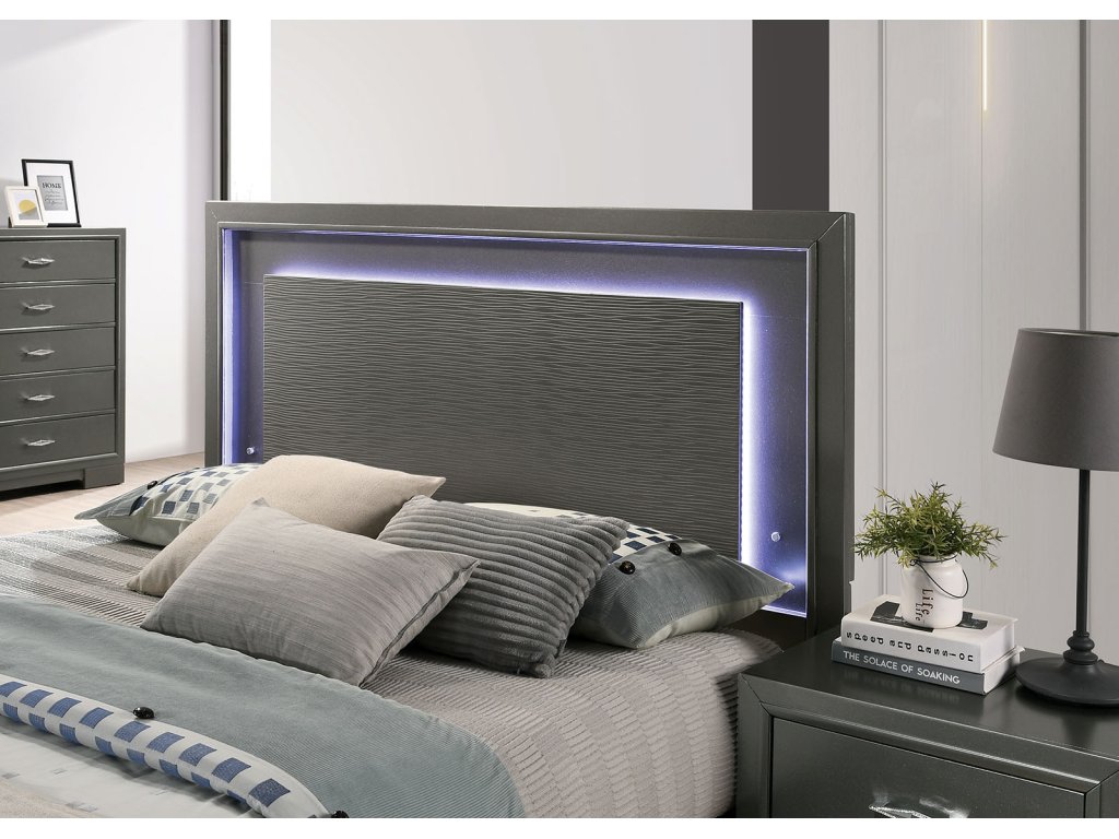 5 Pc. Queen Bedroom Set w/ Chest - image 1