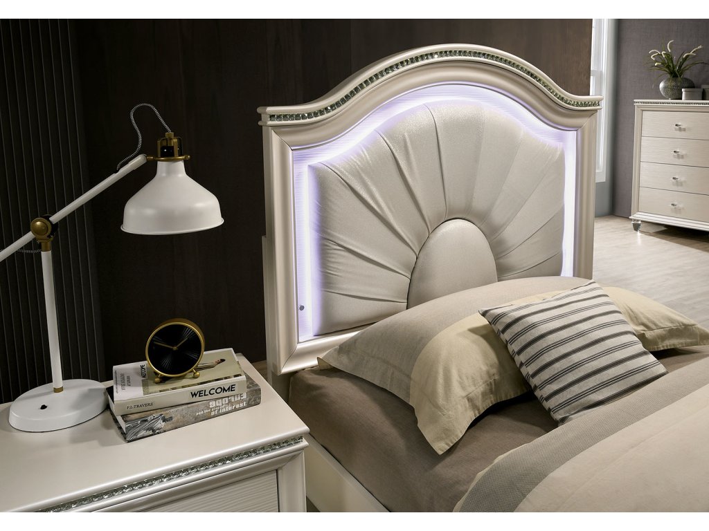 Full Bed, Pearl White - image 3