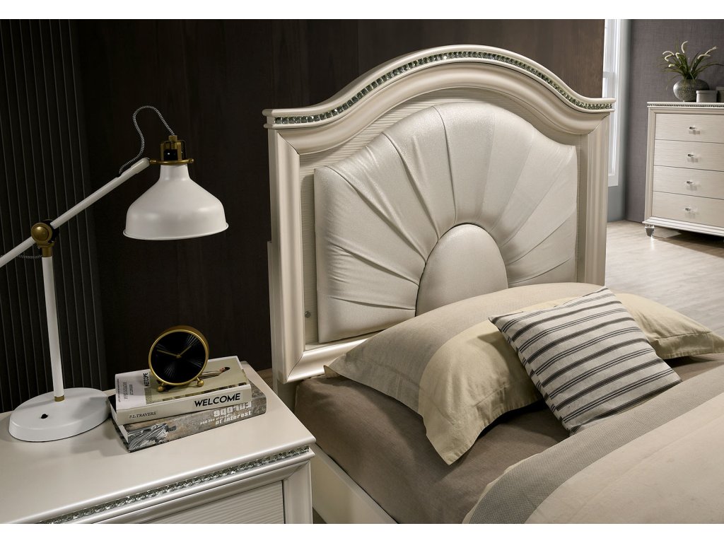 Full Bed, Pearl White - image 4